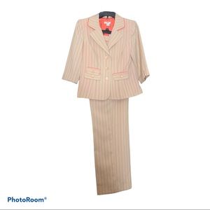 NWT Cato Pant Suit Size 8